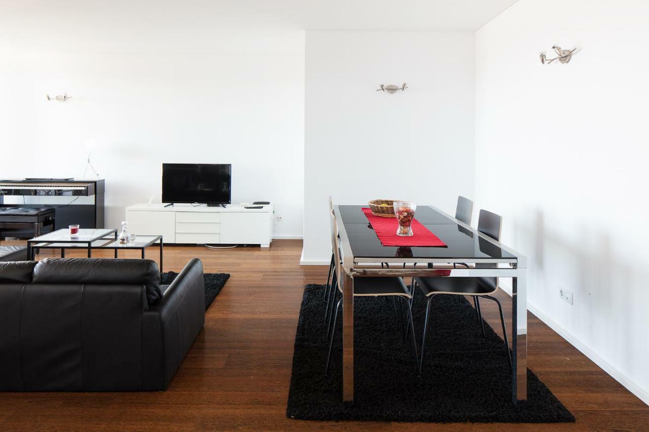 Skyscraper Riverview Lisbon With Indoor Pool 外观 照片