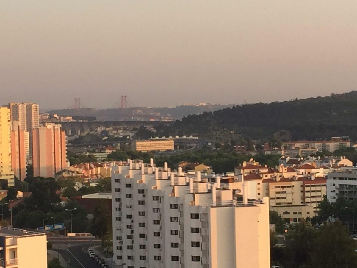 Skyscraper Riverview Lisbon With Indoor Pool 外观 照片